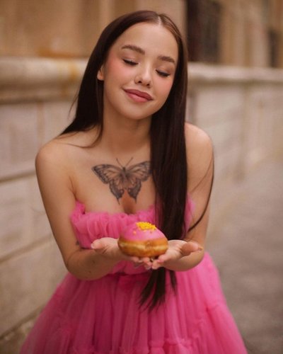 Луна Ком