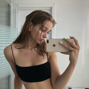 Катя Толстопятова