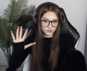 Даша (Dasha228play)